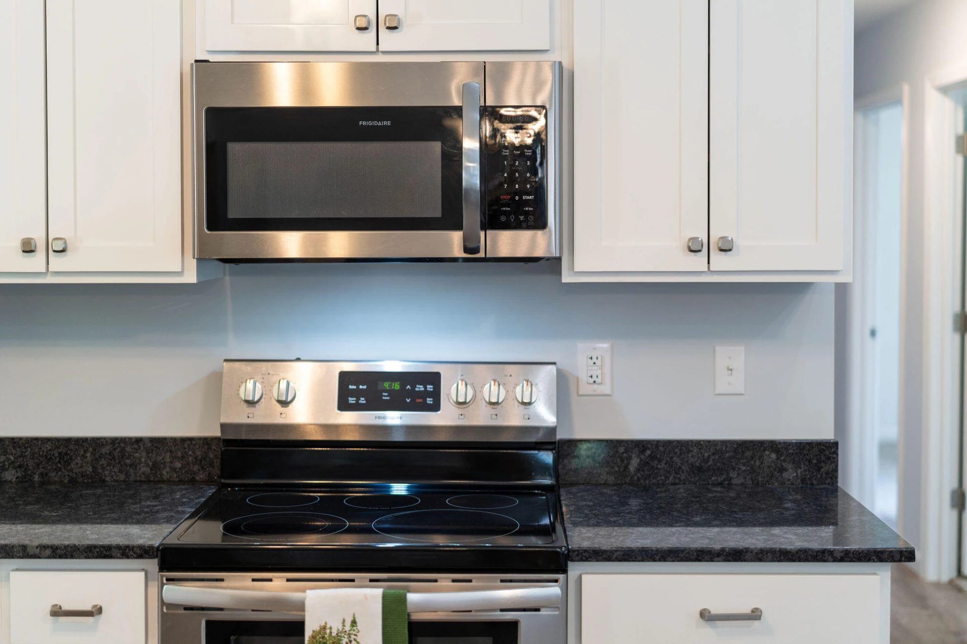 1776 Hawthorne Ave - Photo 42