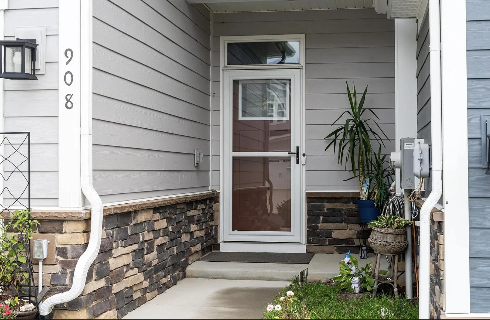 908 Marsac St - Photo 2