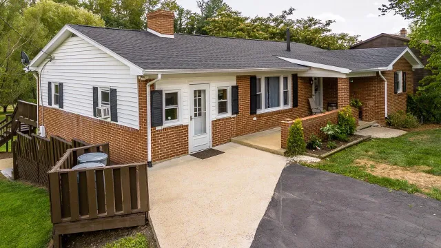 1169 Ross Rd
