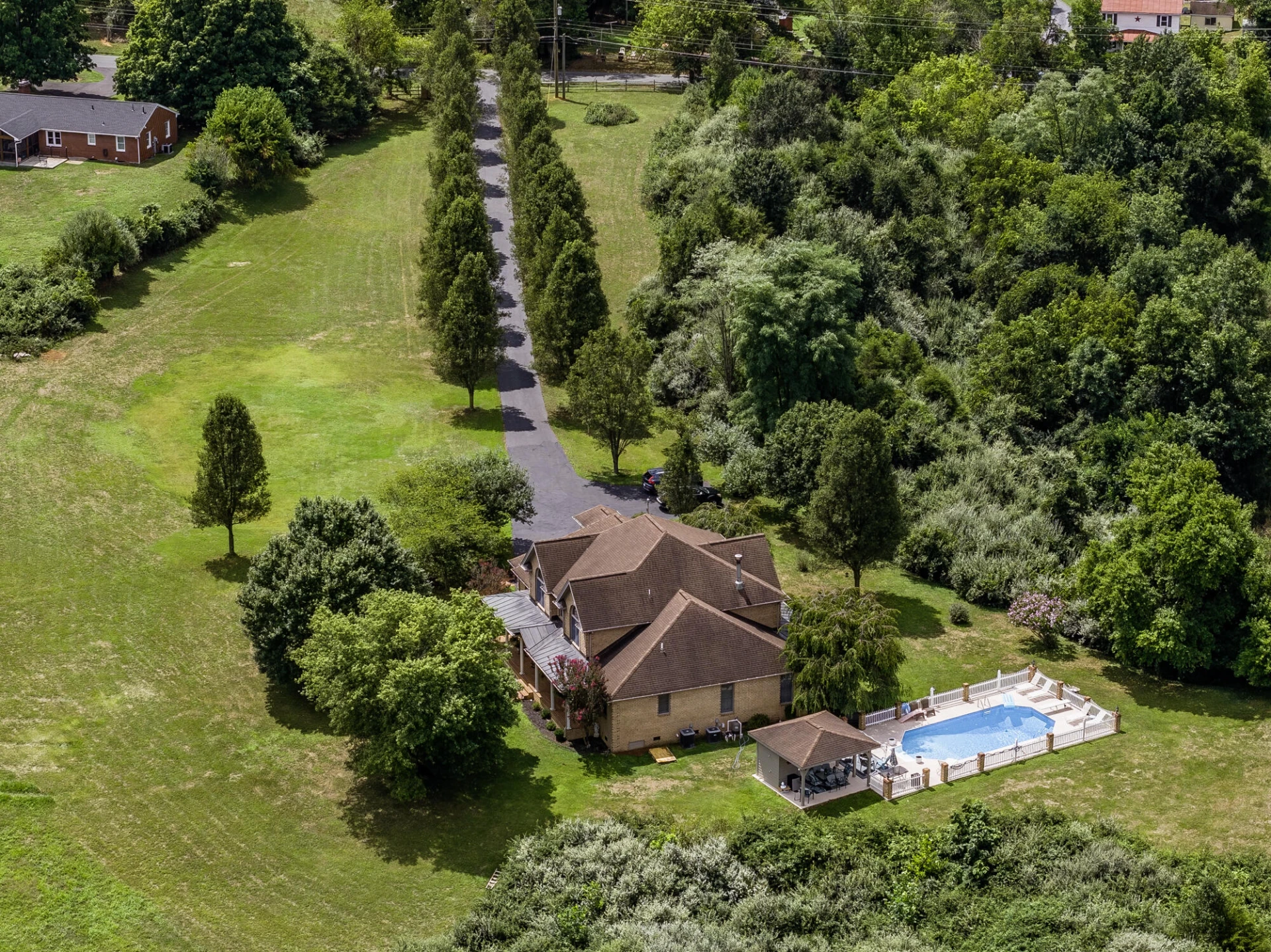 802 Borden Rd - Photo 4