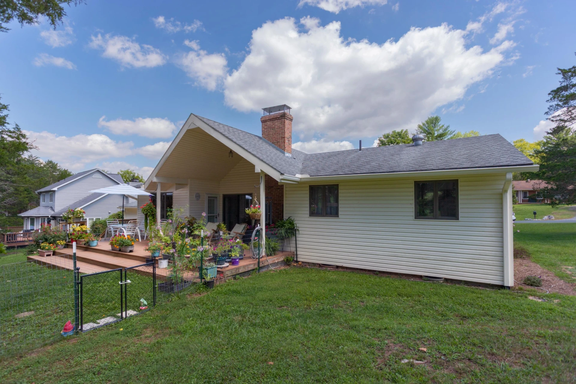 28 EDGEWOOD Dr - Photo 3
