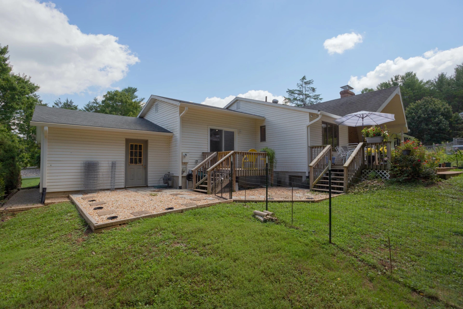 28 EDGEWOOD Dr - Photo 4