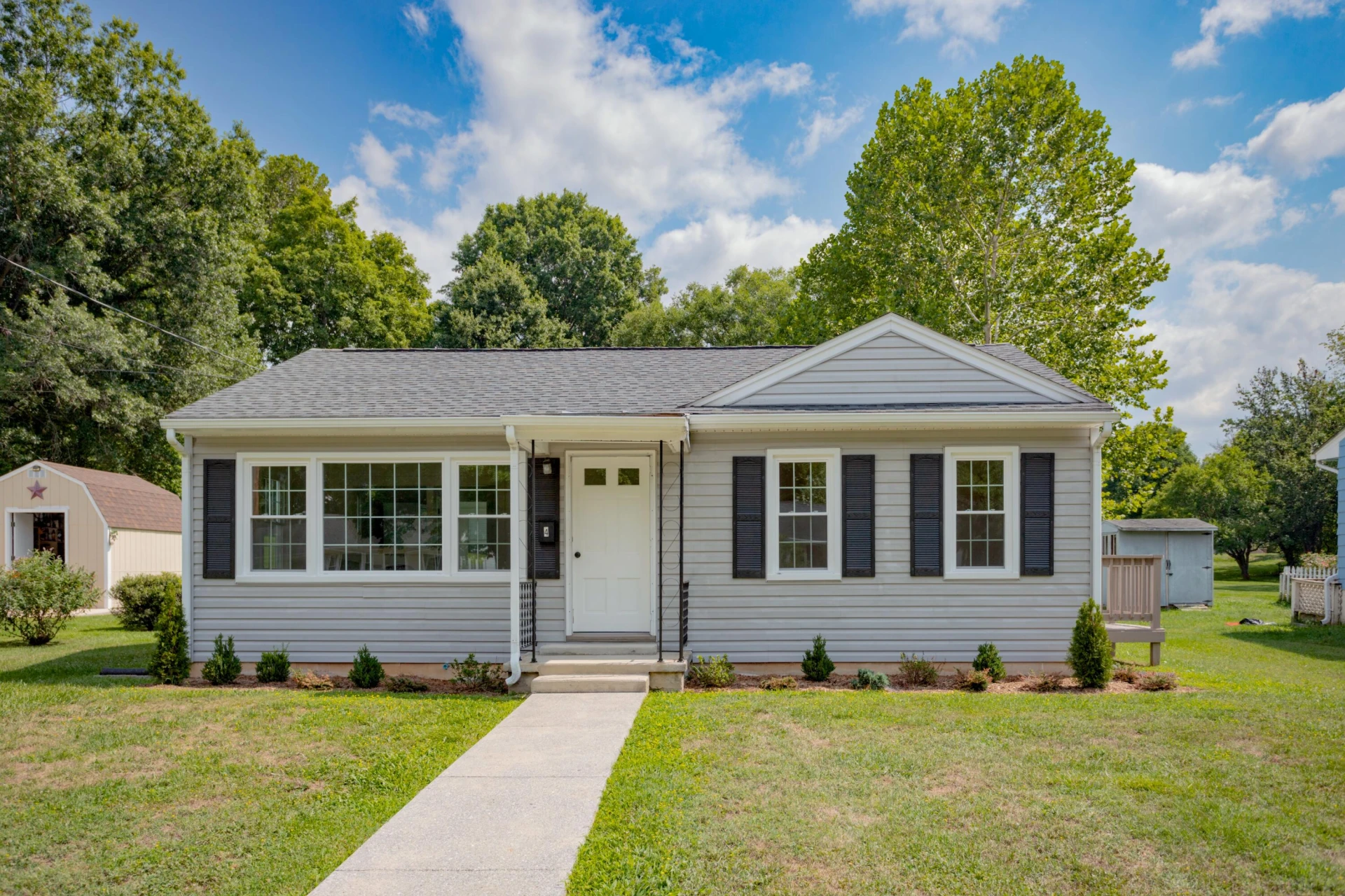 4 Hill Cir