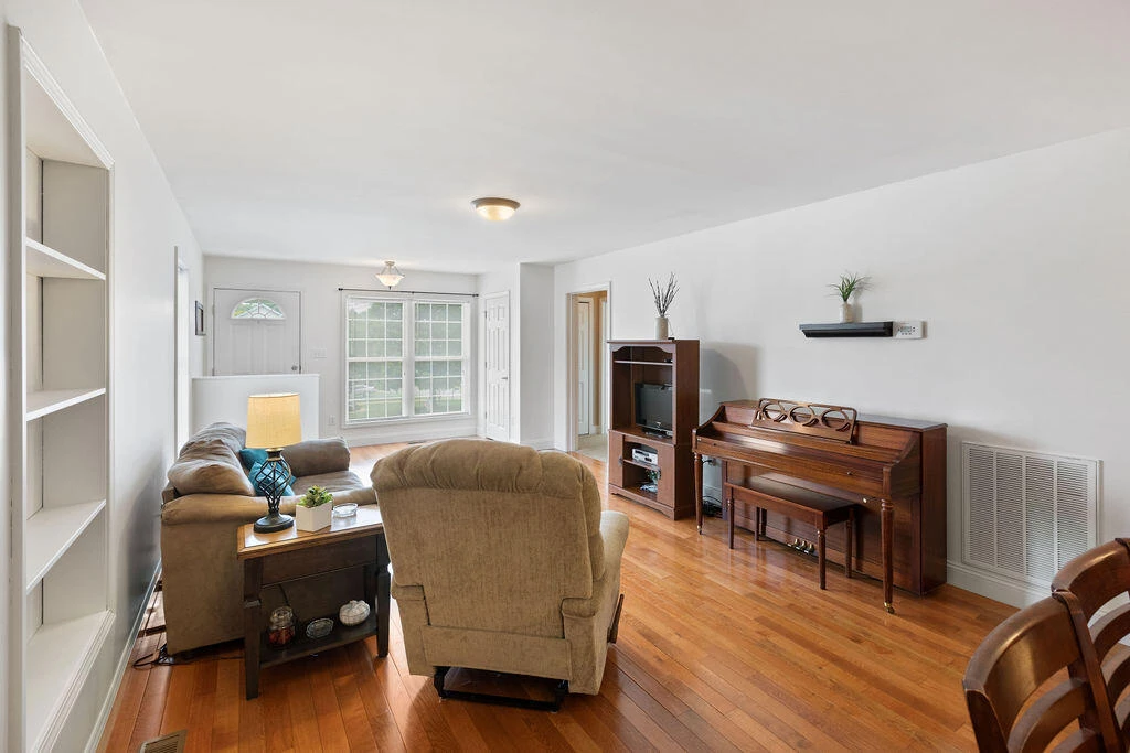 126 CHAVIS Ave - Photo 8