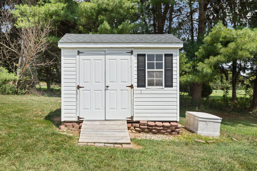 126 CHAVIS Ave - Photo 28