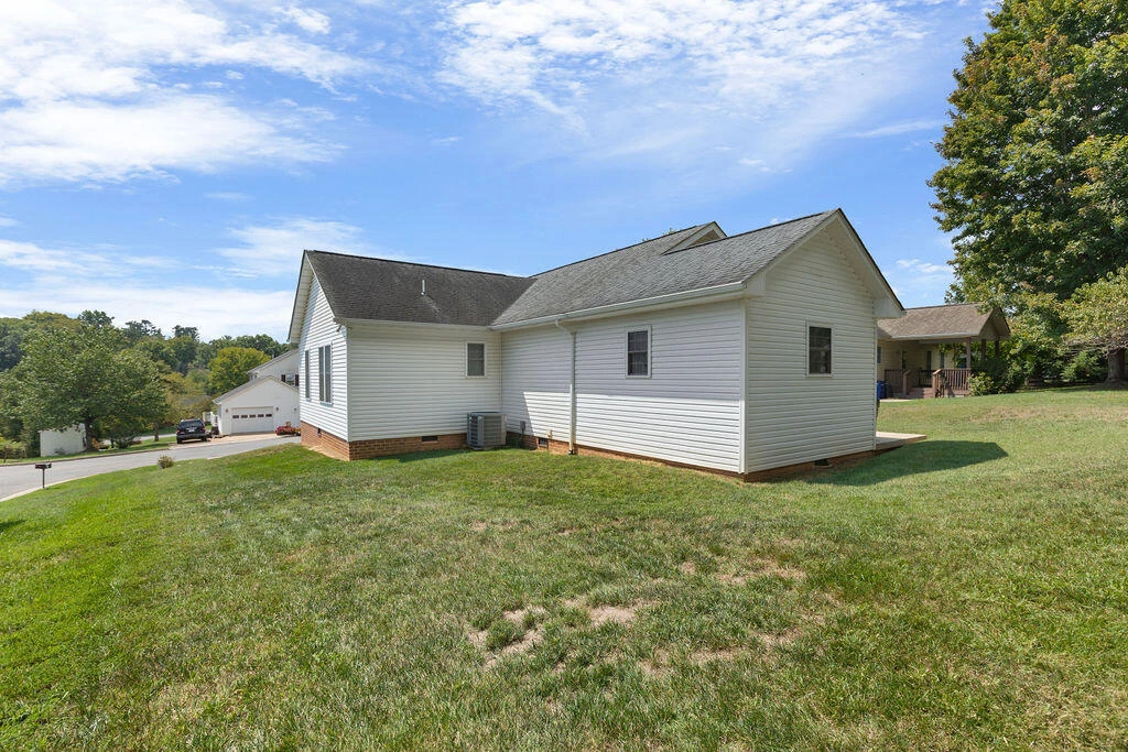 126 CHAVIS Ave - Photo 29