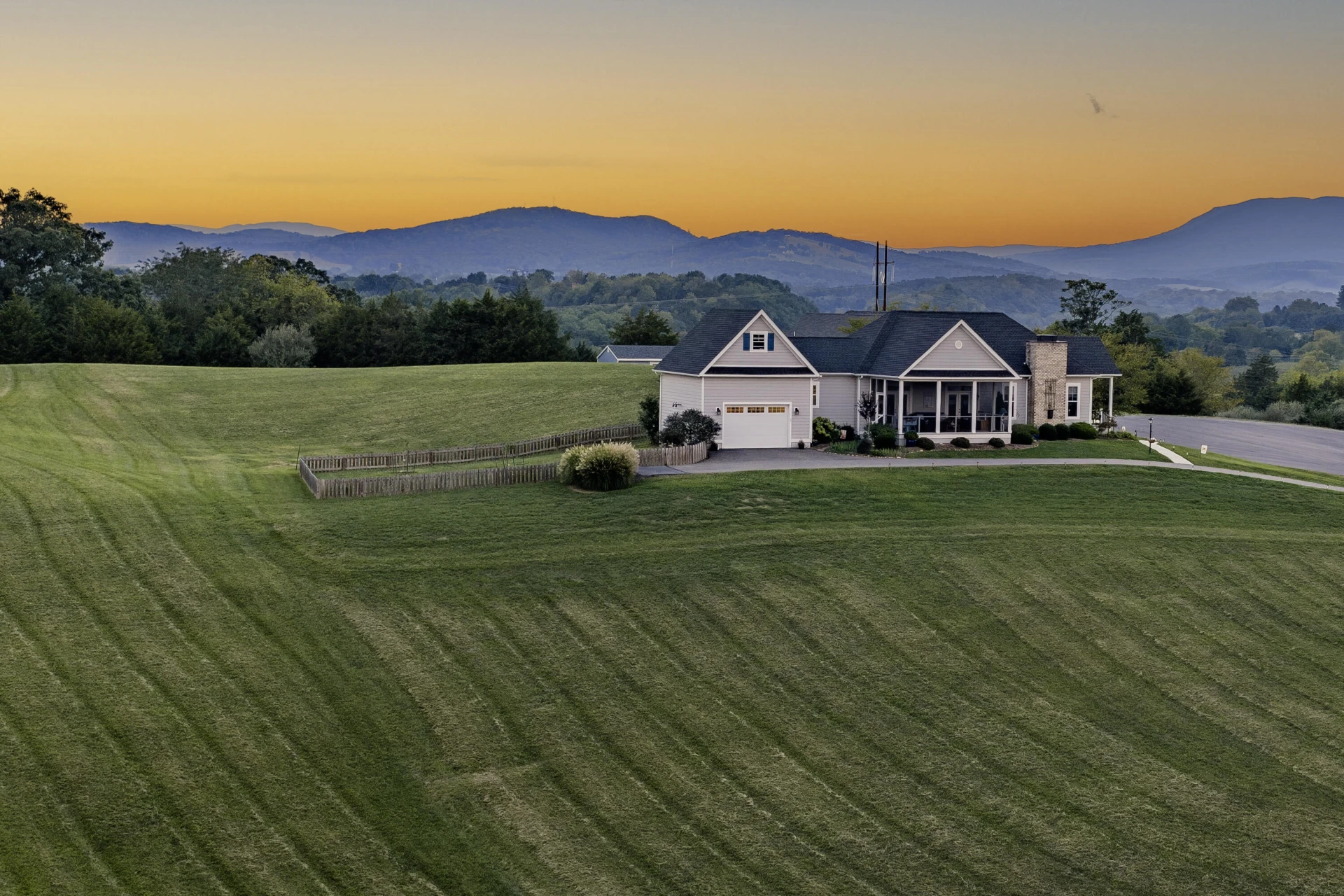 35 Cora Ln - Photo 3