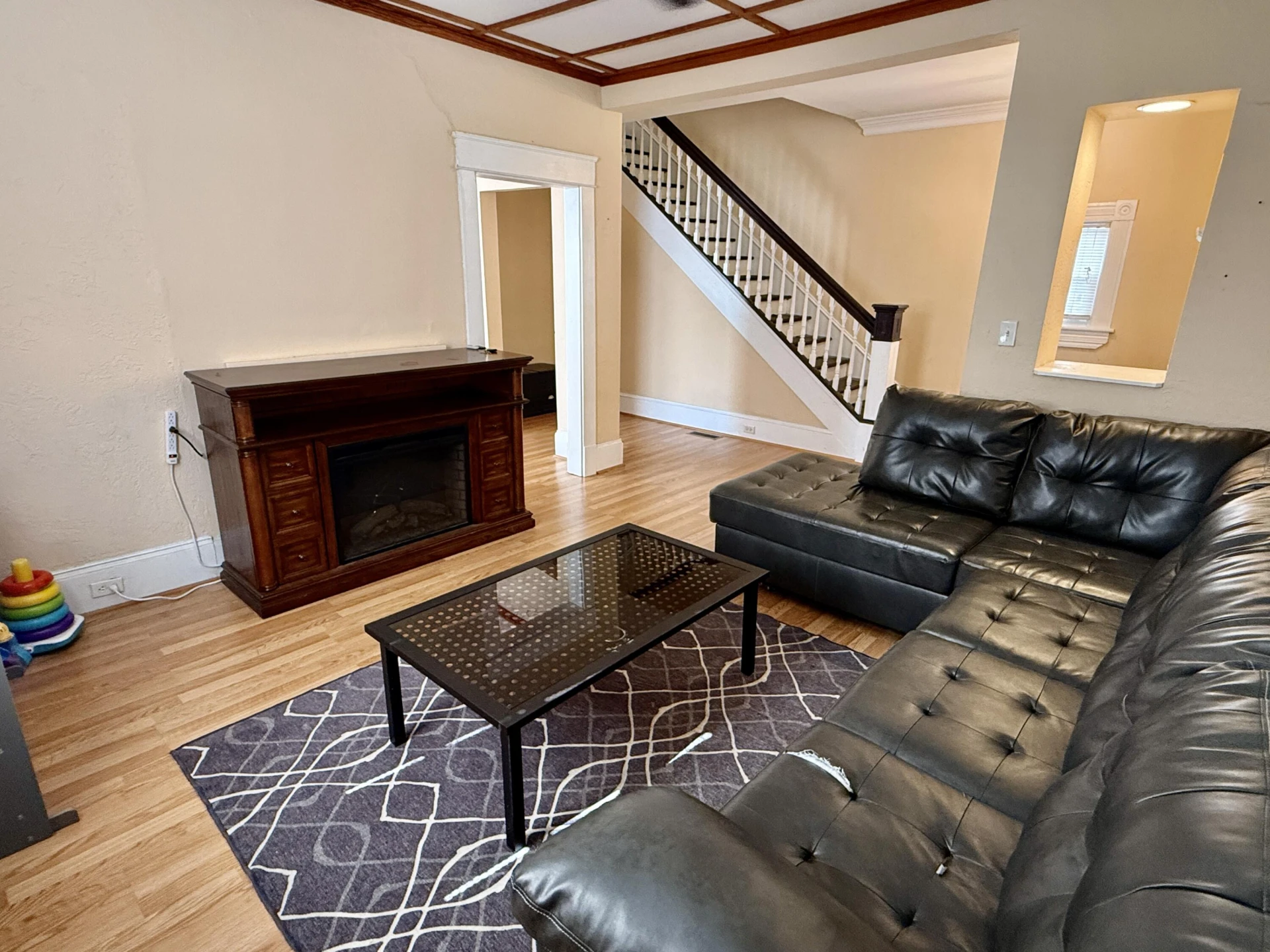 521 Roxbury St - Photo 5