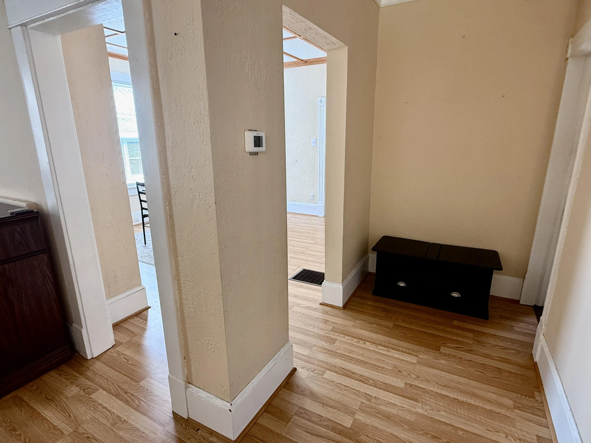 521 Roxbury St - Photo 6