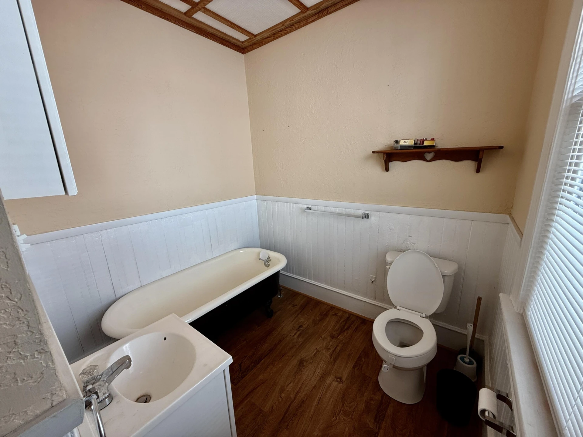 521 Roxbury St - Photo 7