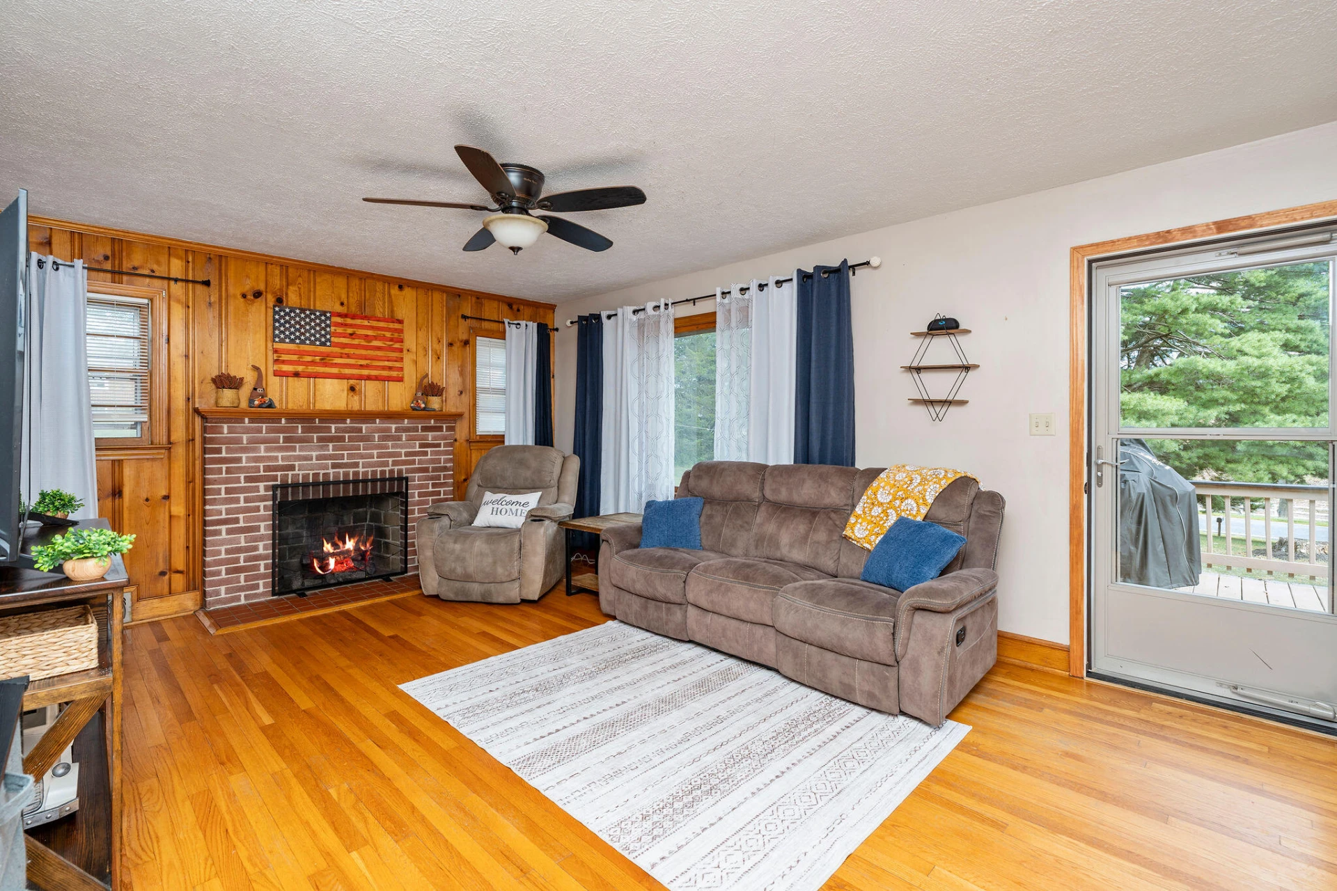 7827 N Lee Highway - Photo 3