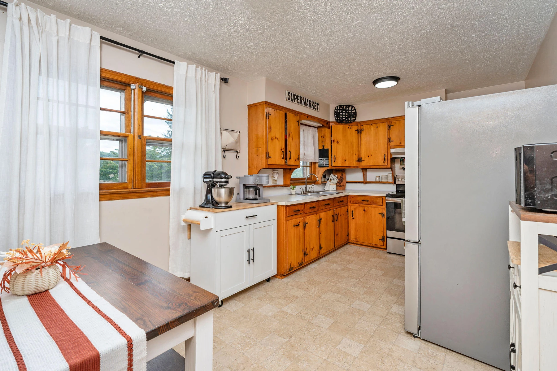 7827 N Lee Highway - Photo 6