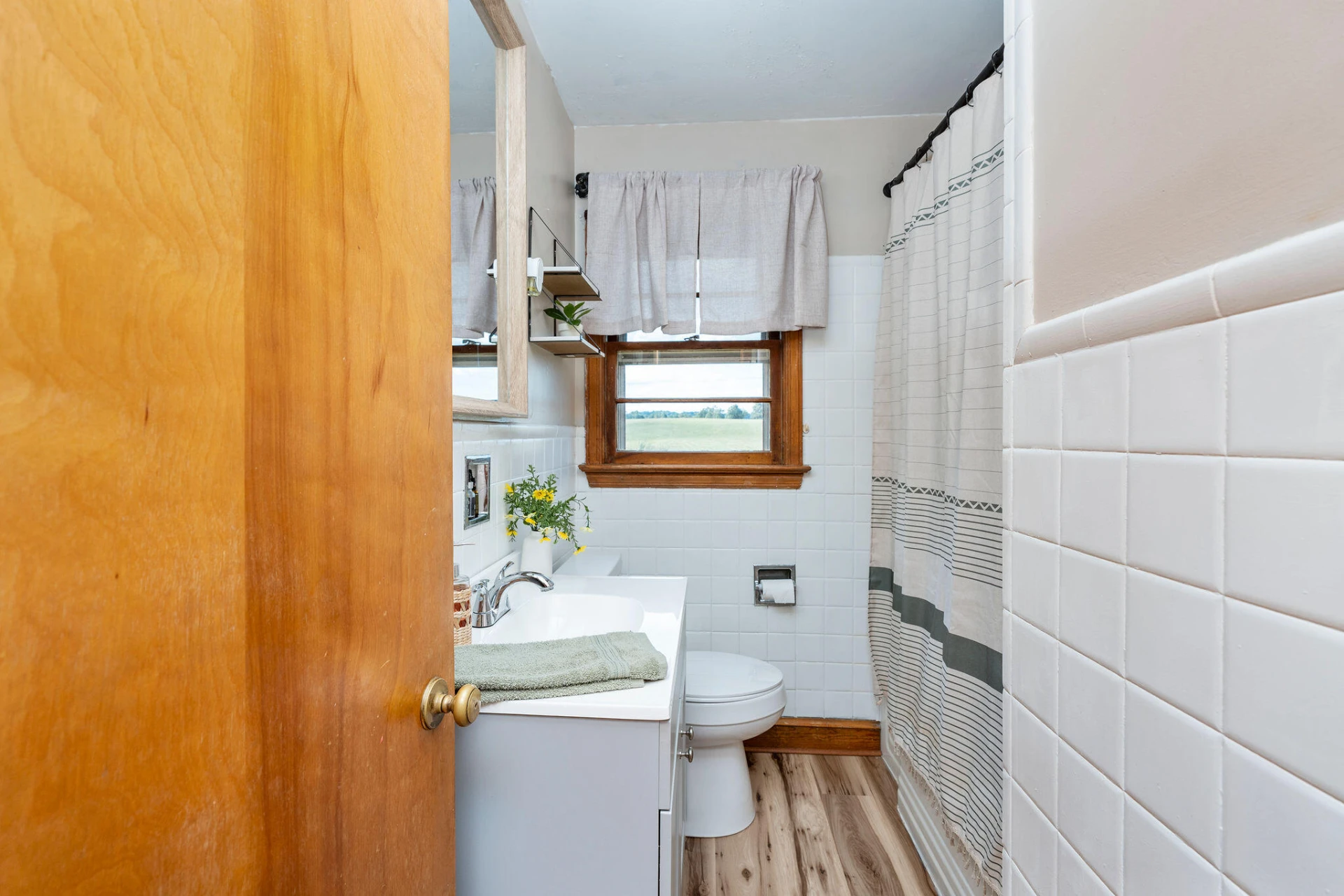 7827 N Lee Highway - Photo 16