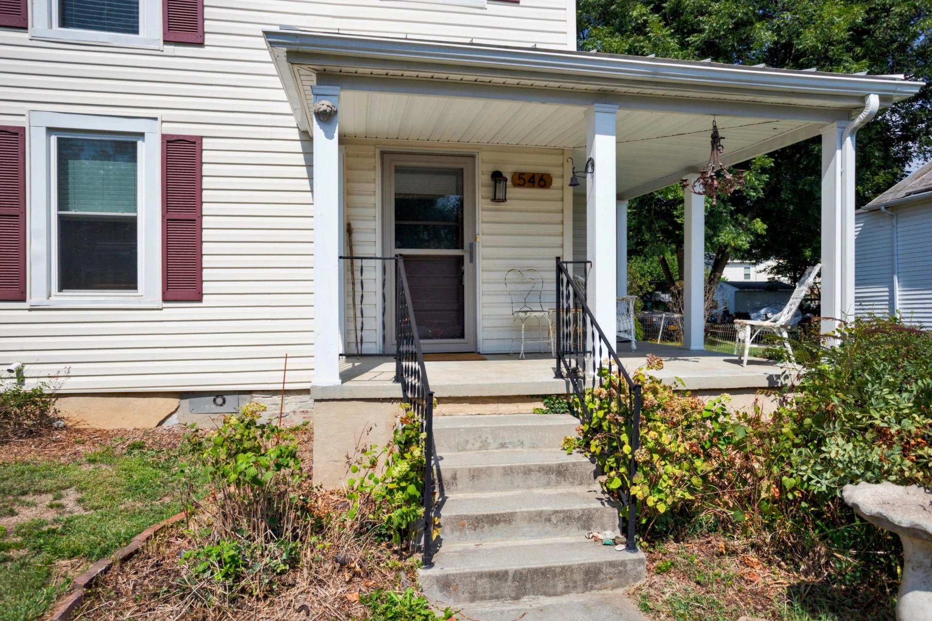 546 Fairview Pl - Photo 2