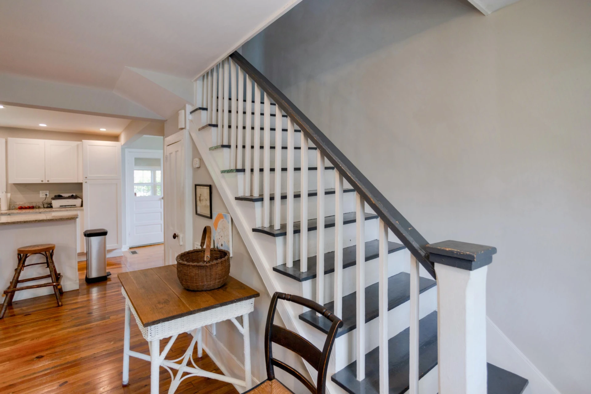 546 Fairview Pl - Photo 5