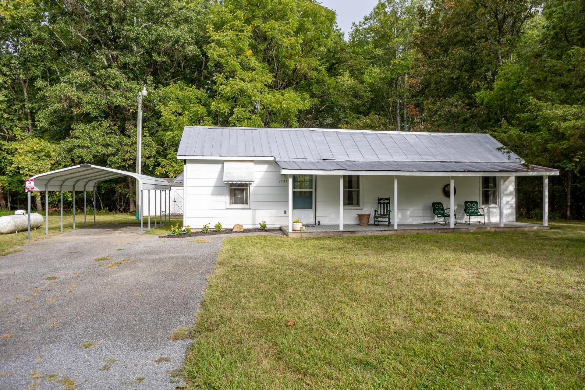 1737 LITTLE RIVER Rd