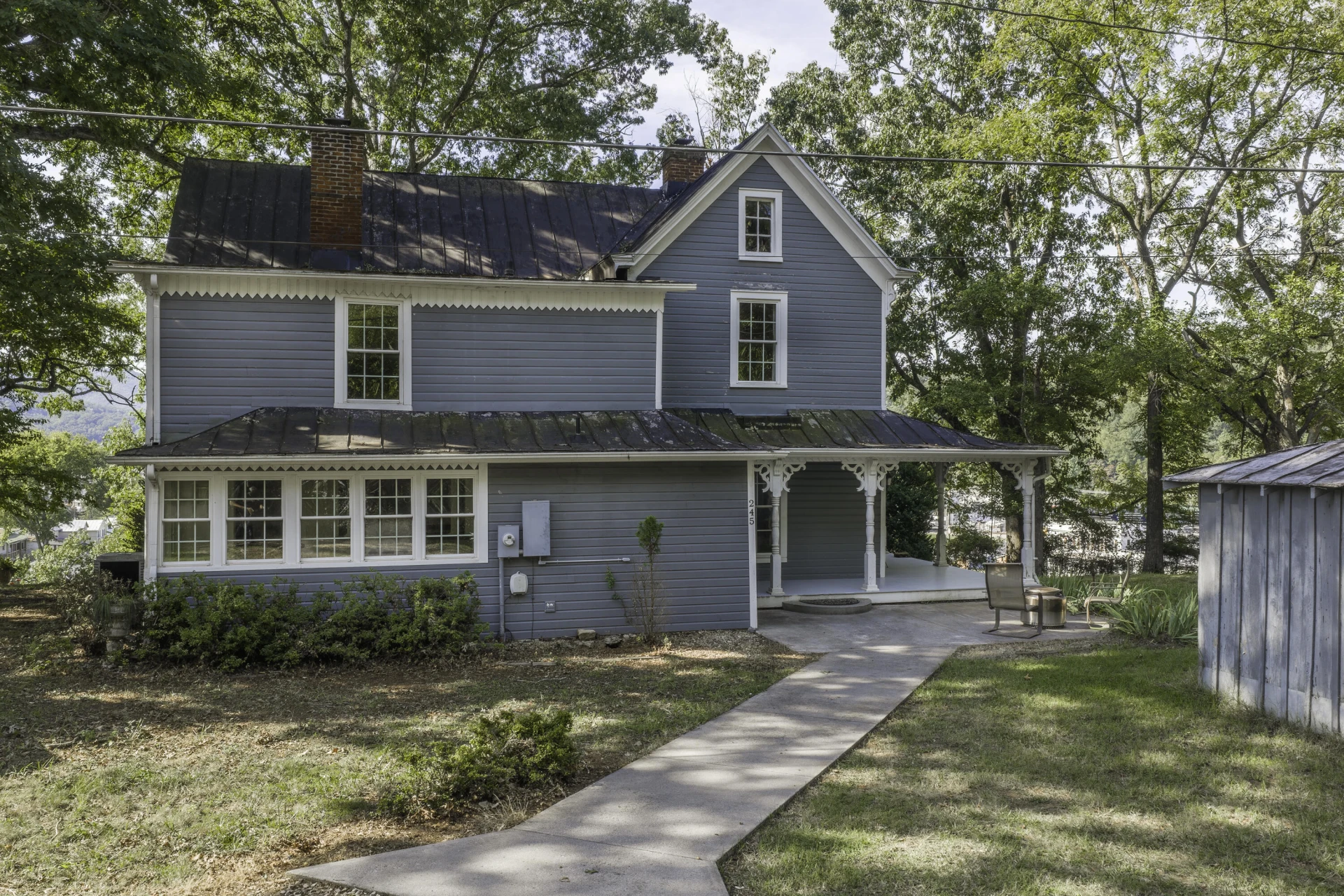 245 W 26TH St - Photo 4