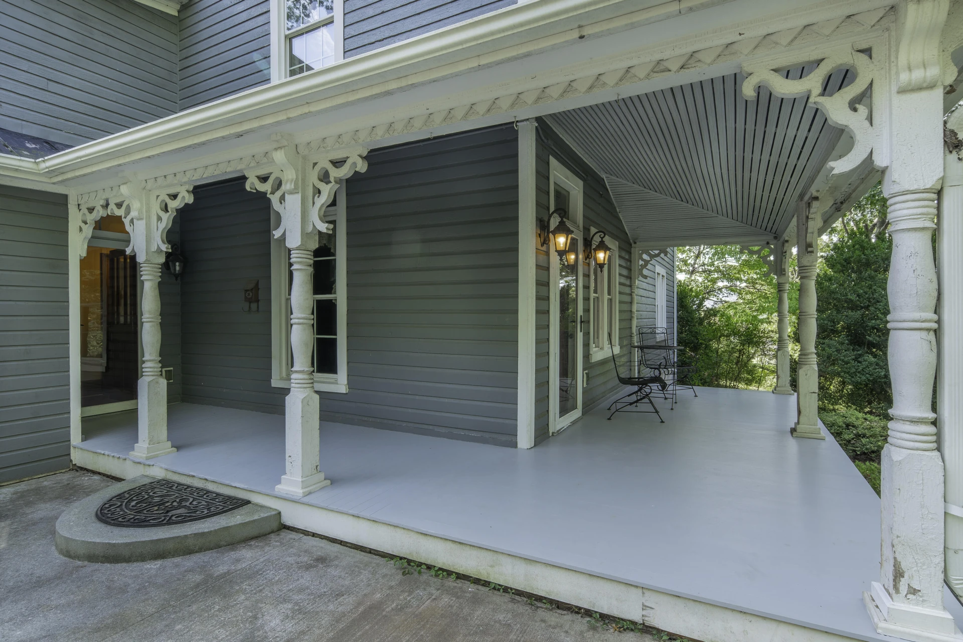 245 W 26TH St - Photo 8