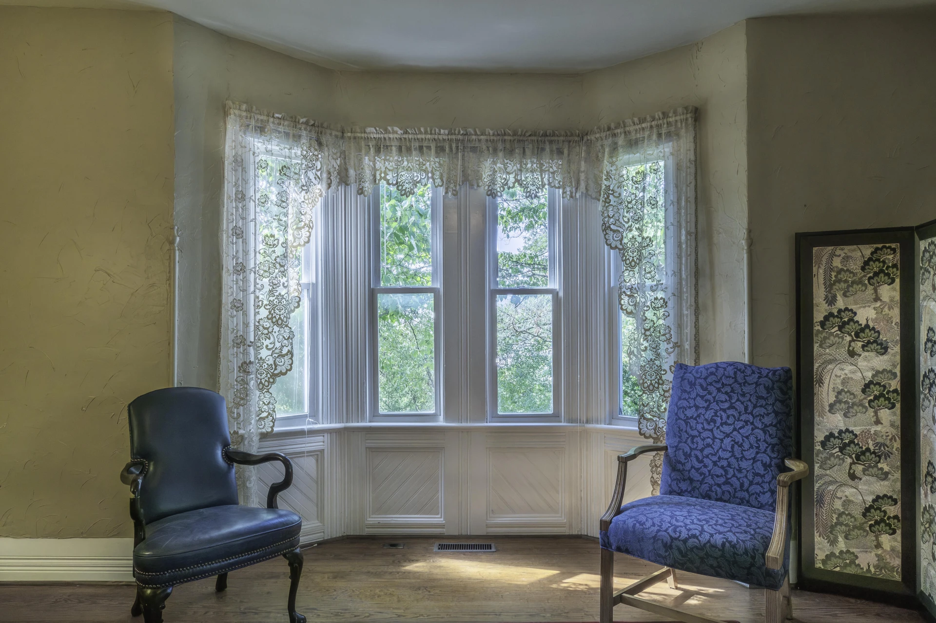 245 W 26TH St - Photo 14