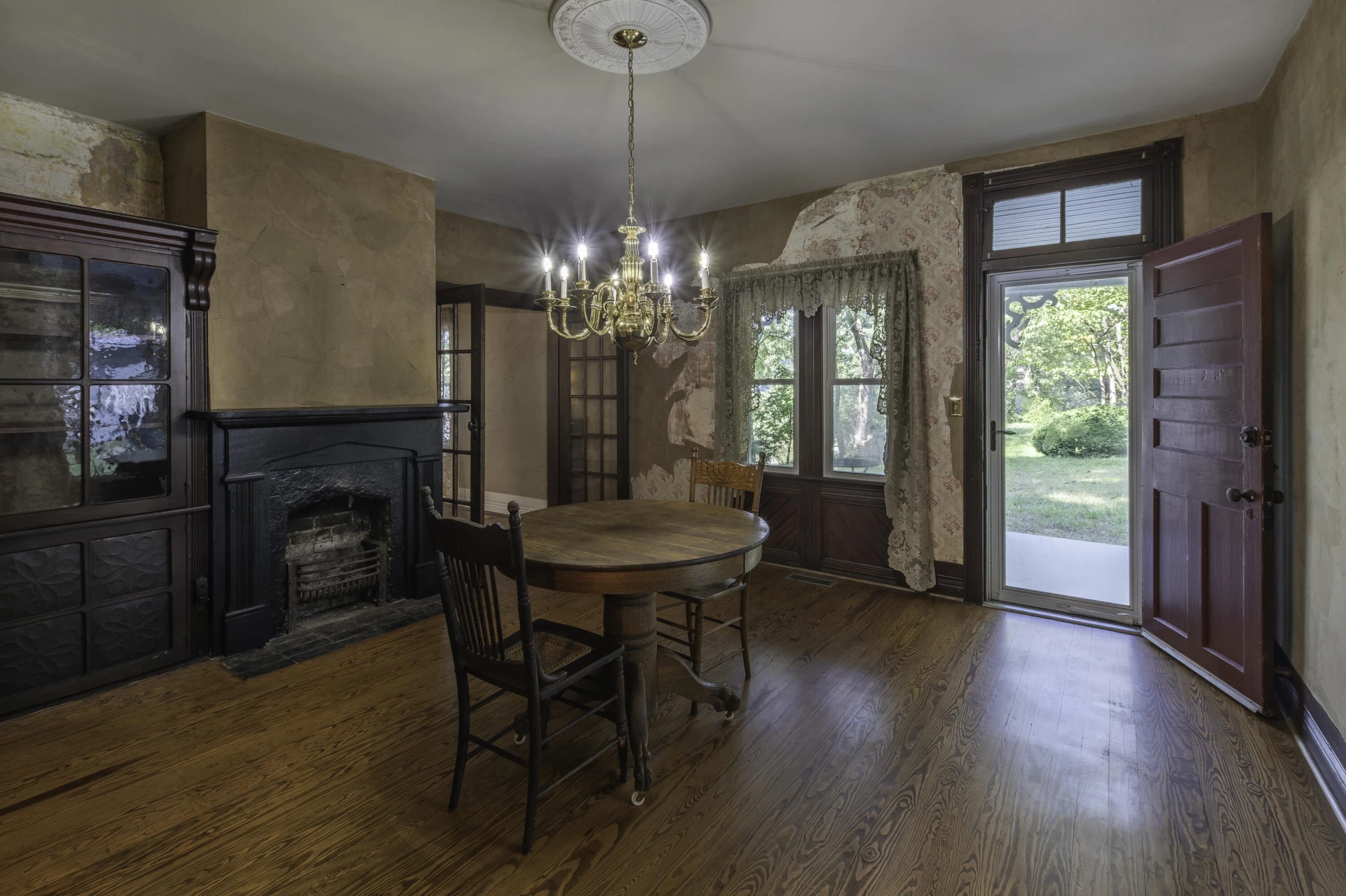 245 W 26TH St - Photo 16