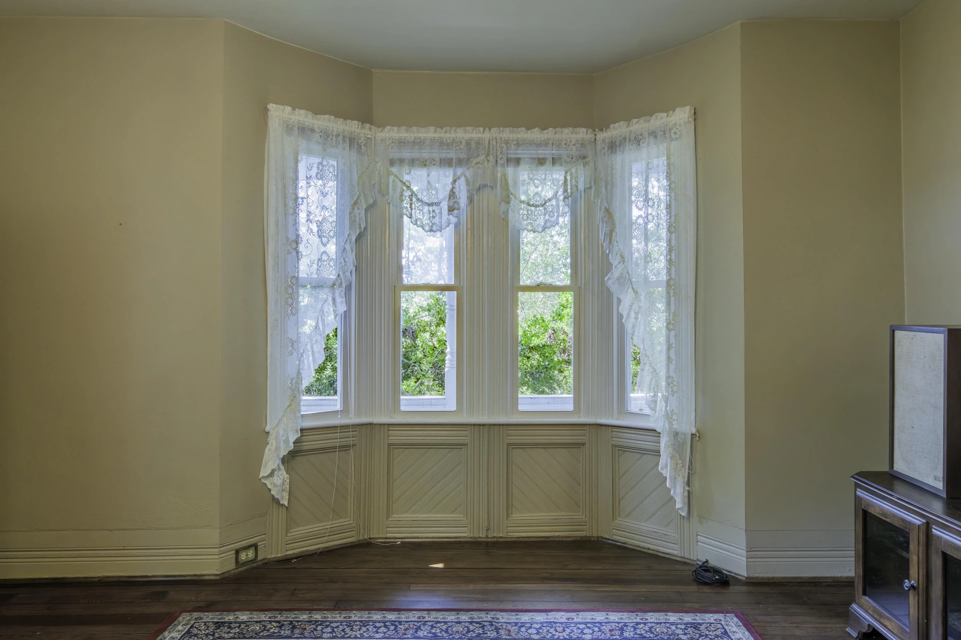 245 W 26TH St - Photo 20