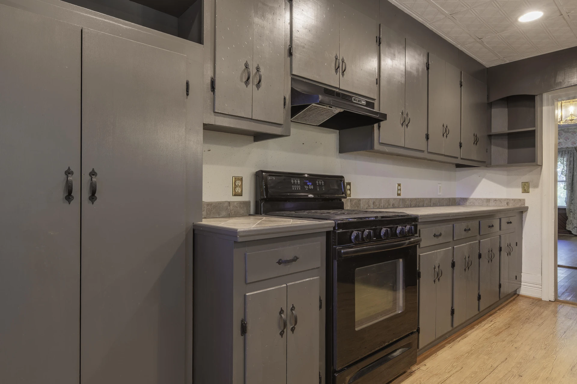 245 W 26TH St - Photo 25