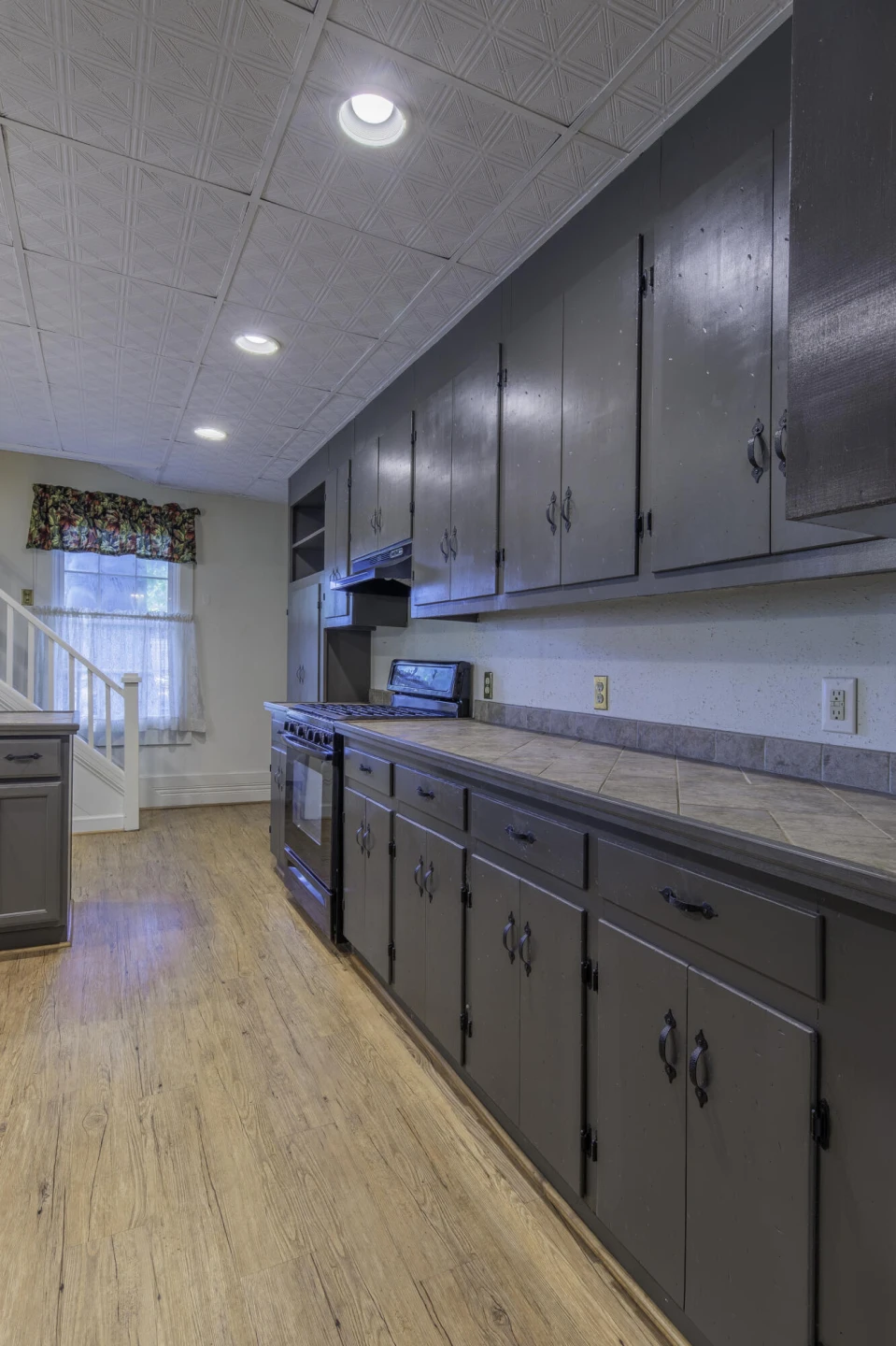 245 W 26TH St - Photo 26