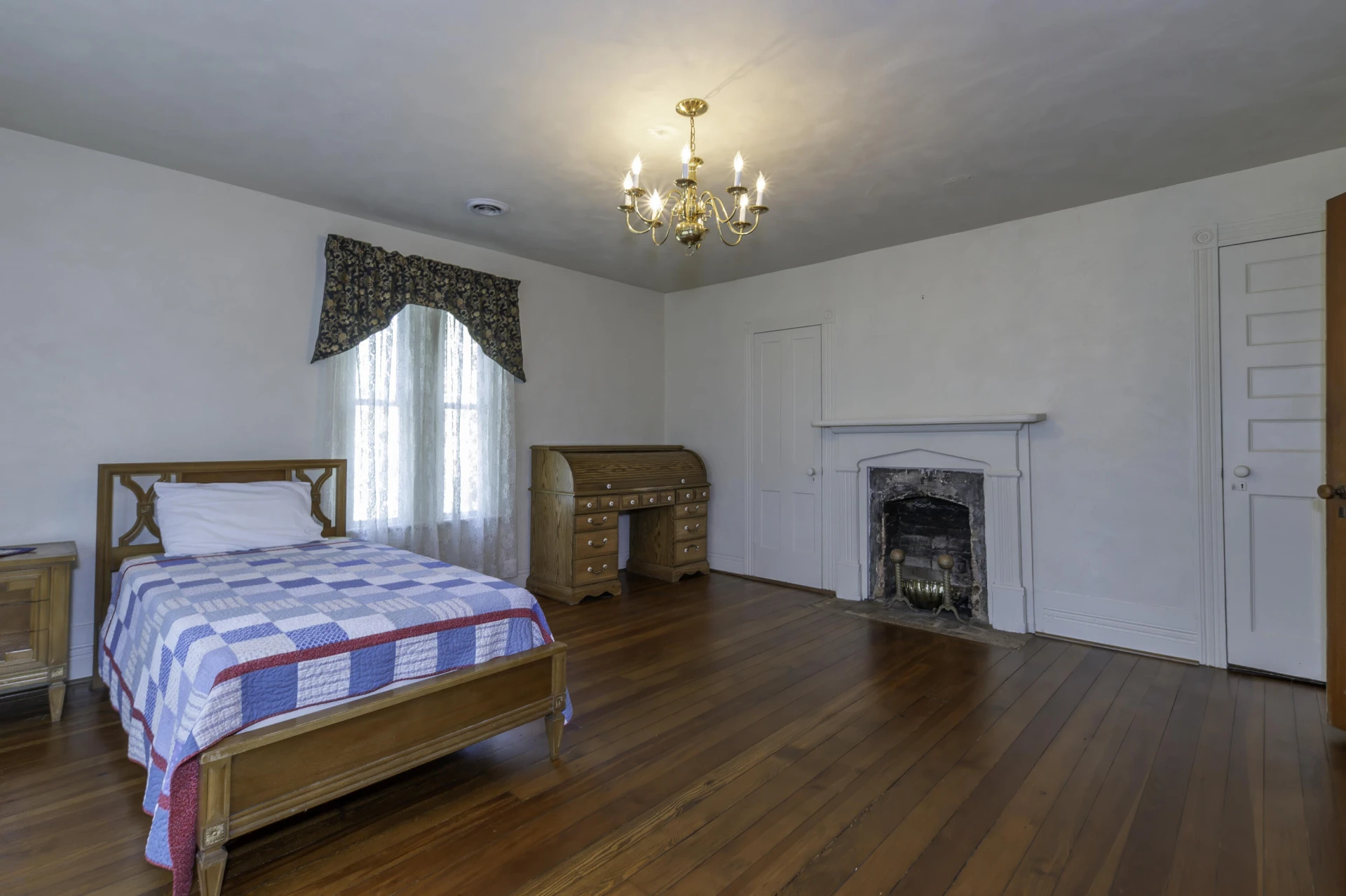 245 W 26TH St - Photo 37