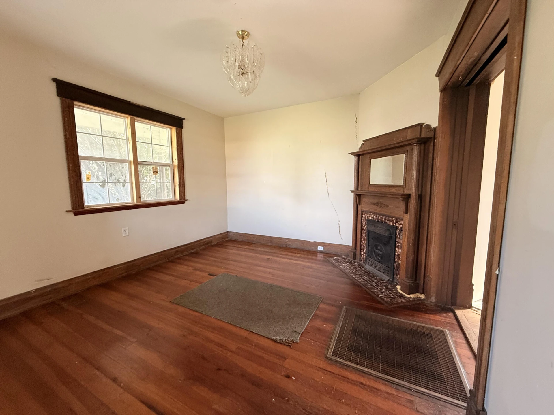 329 W Ridgeway St - Photo 4