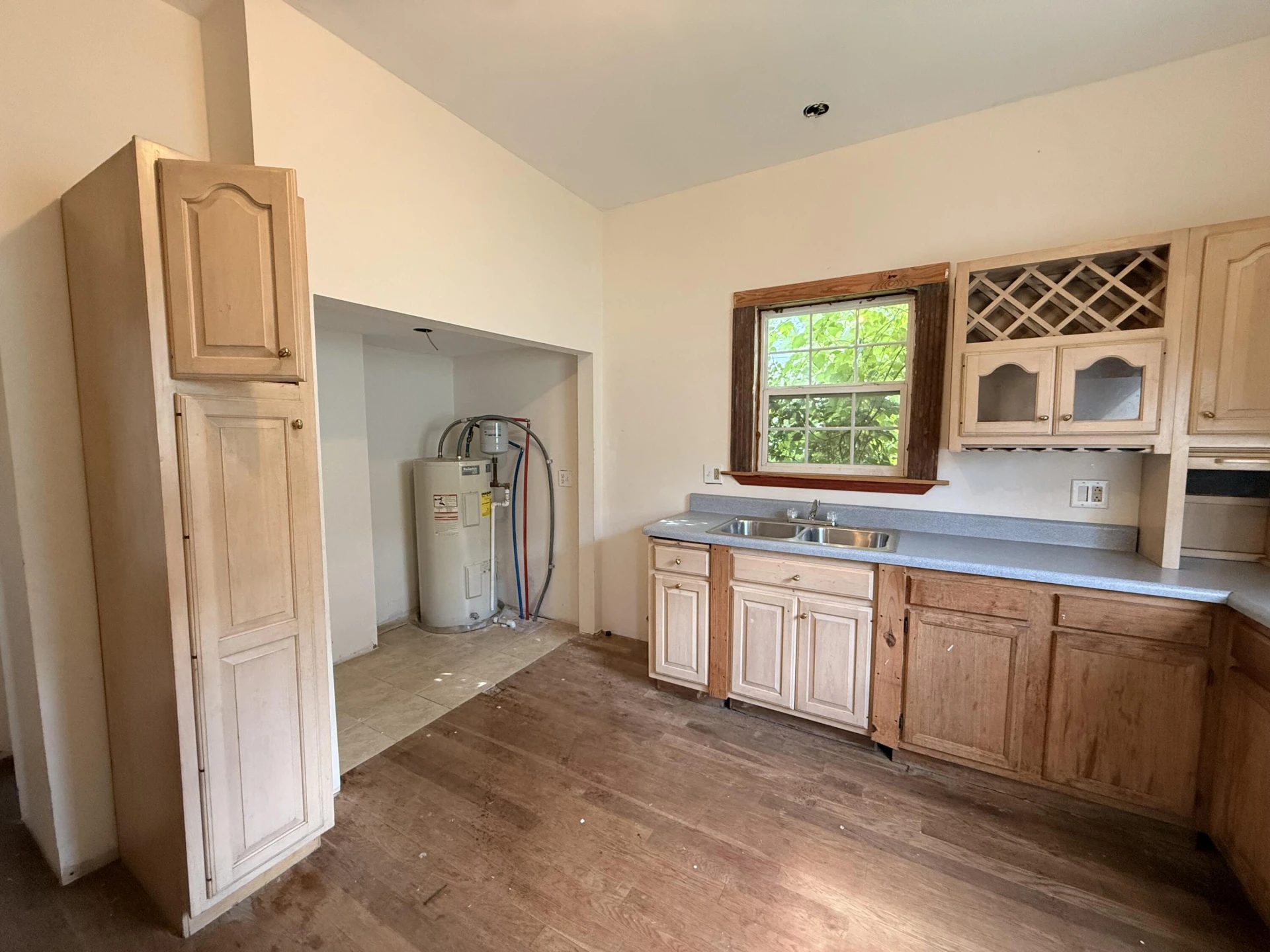 329 W Ridgeway St - Photo 7