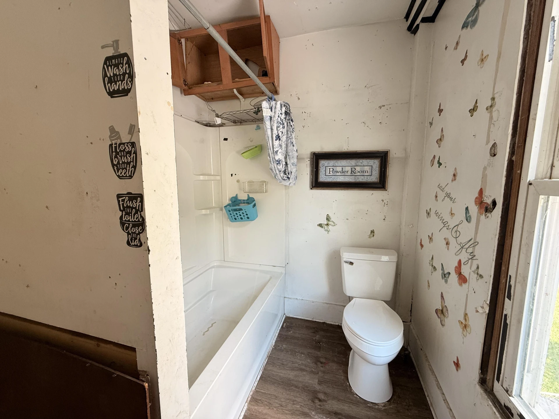 561 Roxbury St - Photo 9