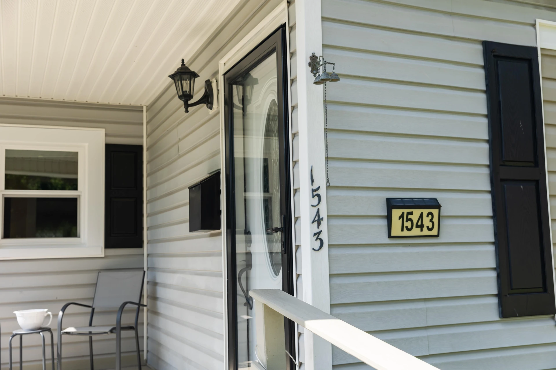 1543 Walnut Ave - Photo 2