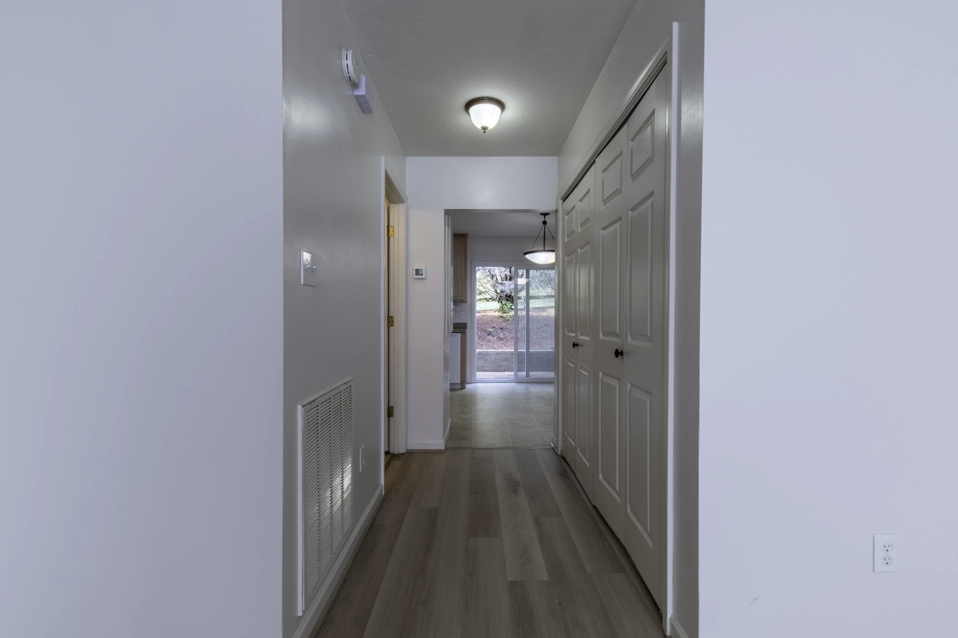 15-2 Beverly Ct - Photo 8