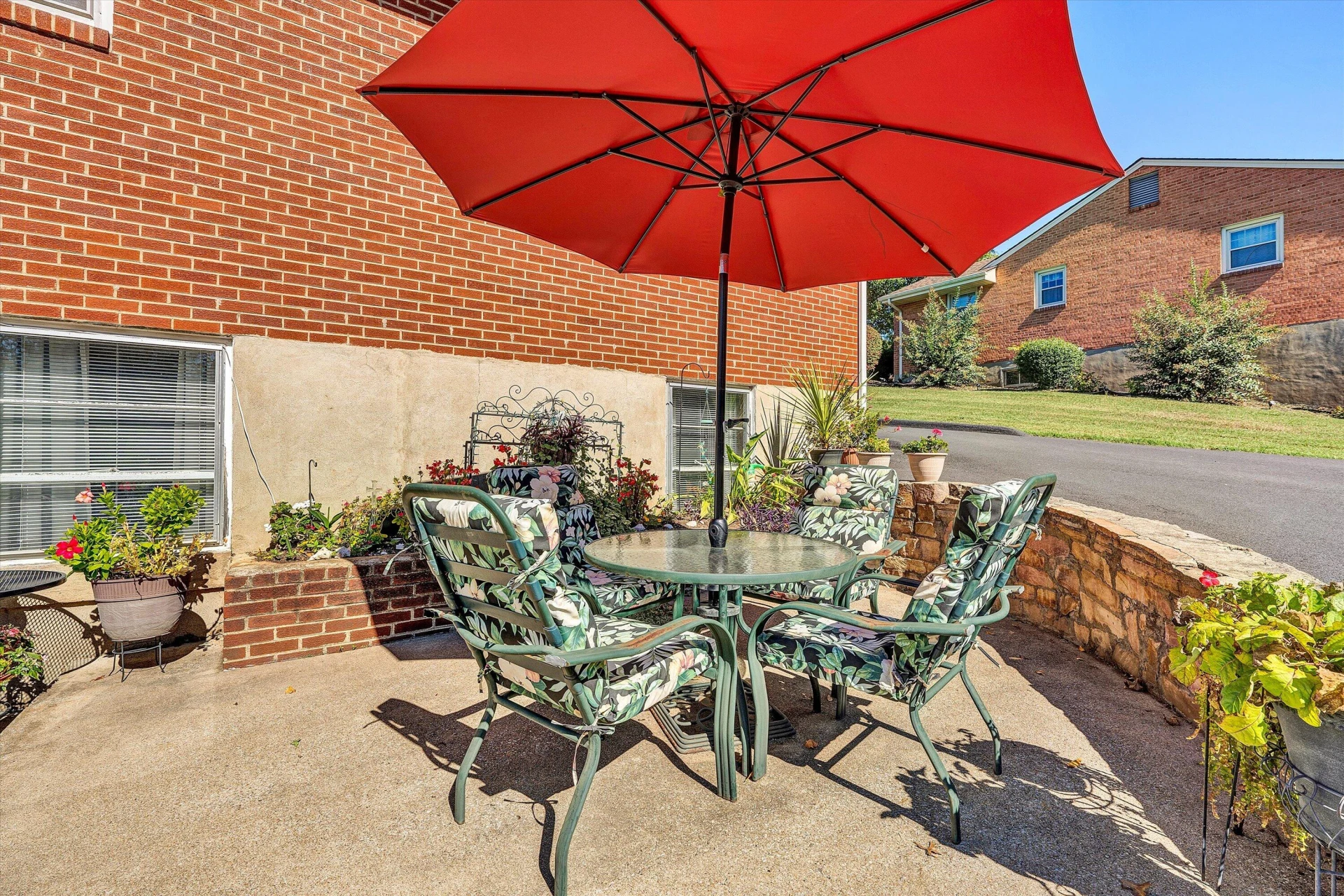 303 E Fairlawn Dr - Photo 3