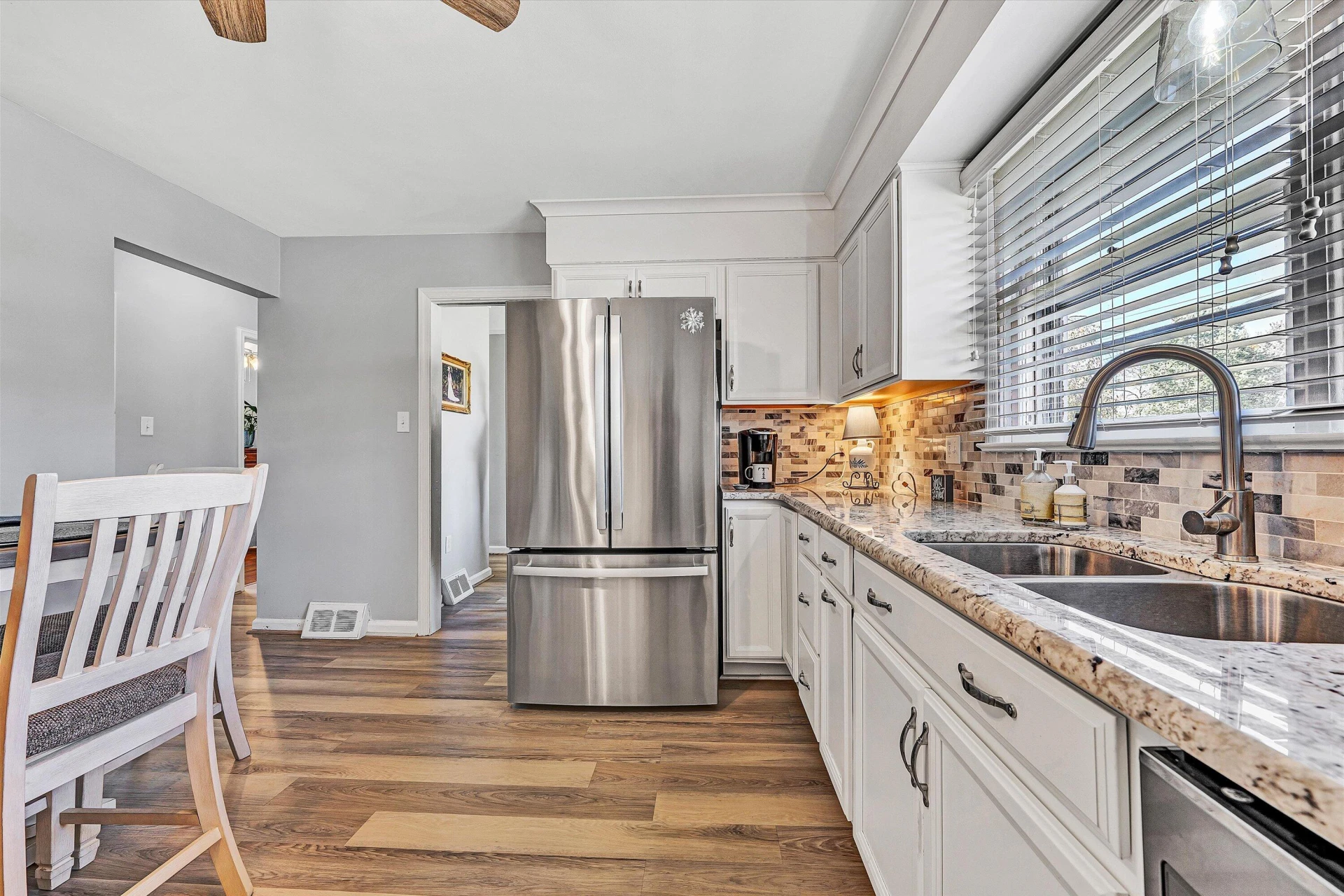 303 E Fairlawn Dr - Photo 18
