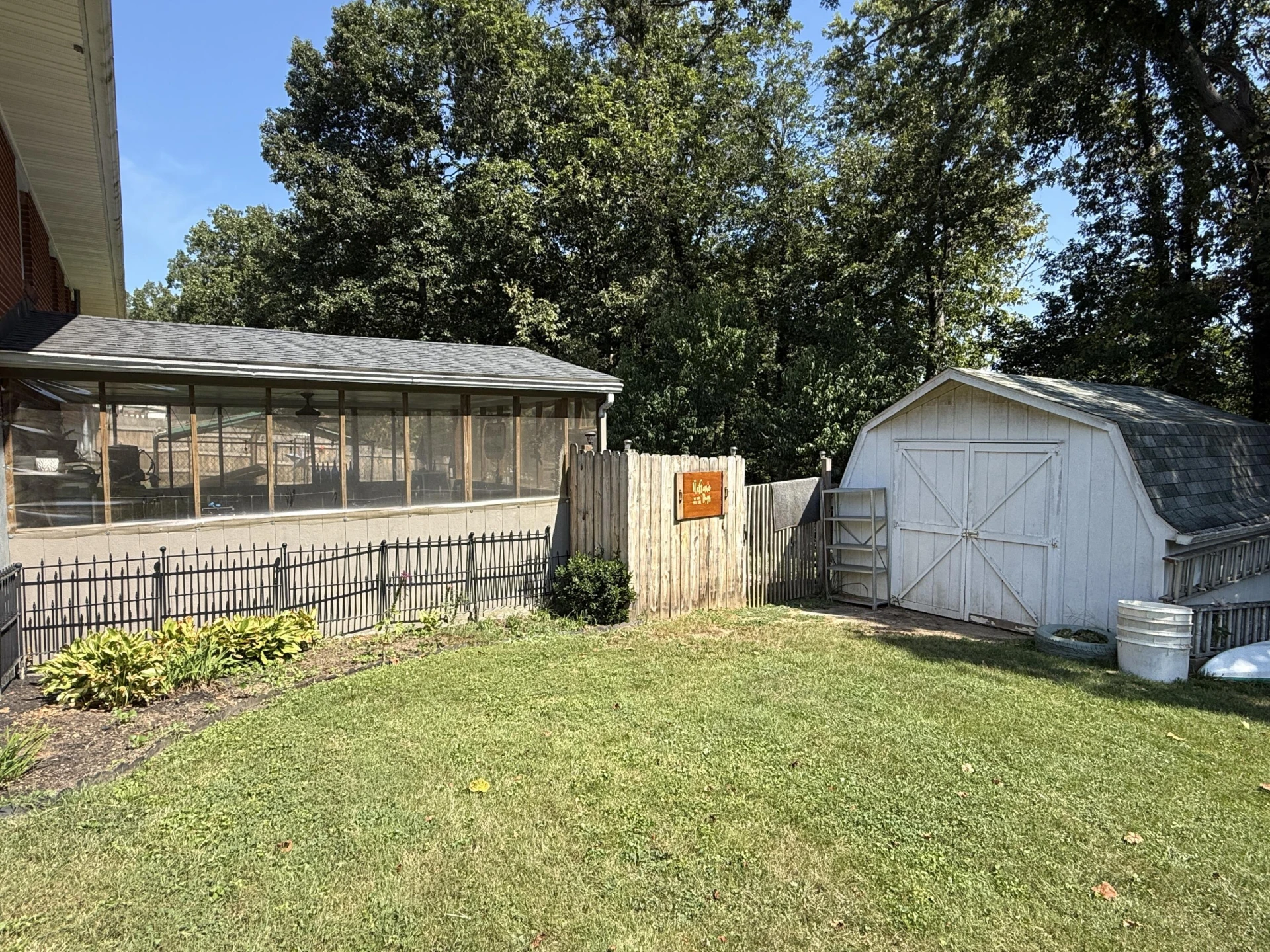 1023 Cliftwood Cir - Photo 33