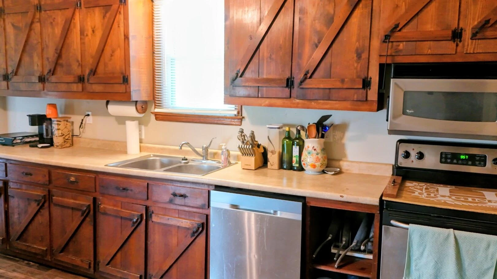 531 Oakland Cir - Photo 4