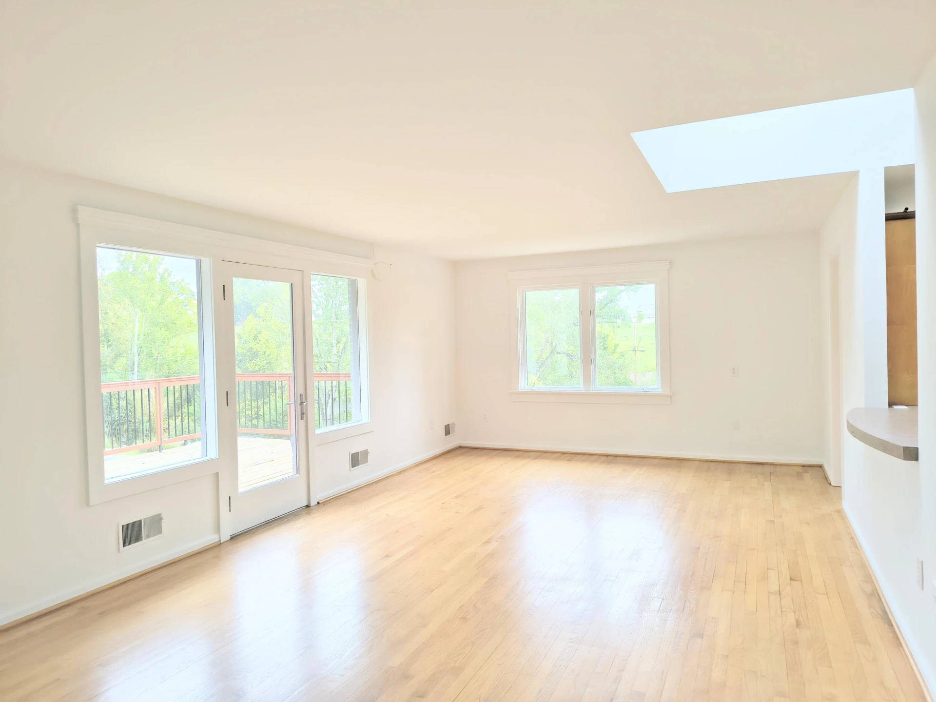 505 PICKETT St - Photo 12