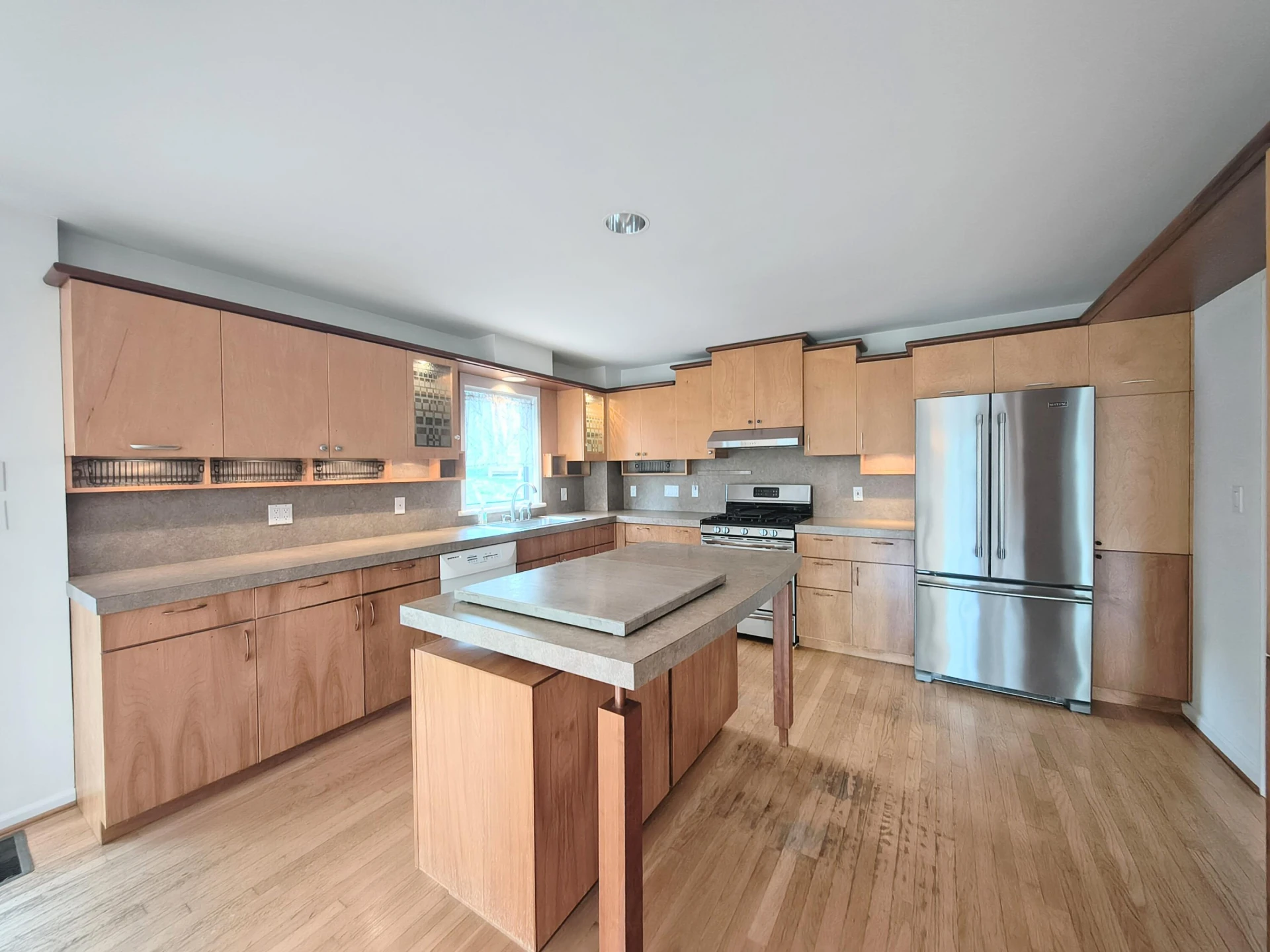 505 PICKETT St - Photo 14