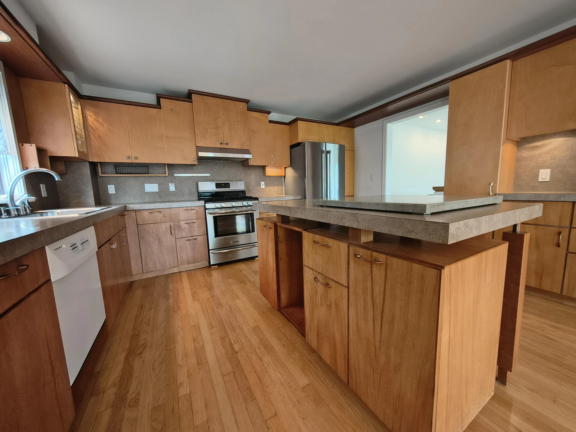 505 PICKETT St - Photo 15