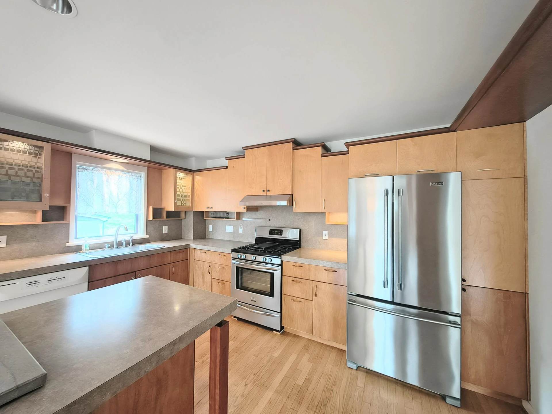 505 PICKETT St - Photo 16