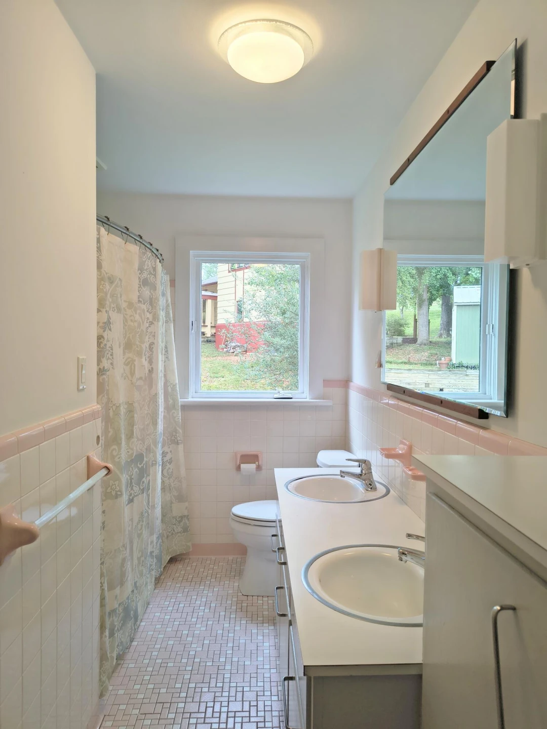 505 PICKETT St - Photo 22