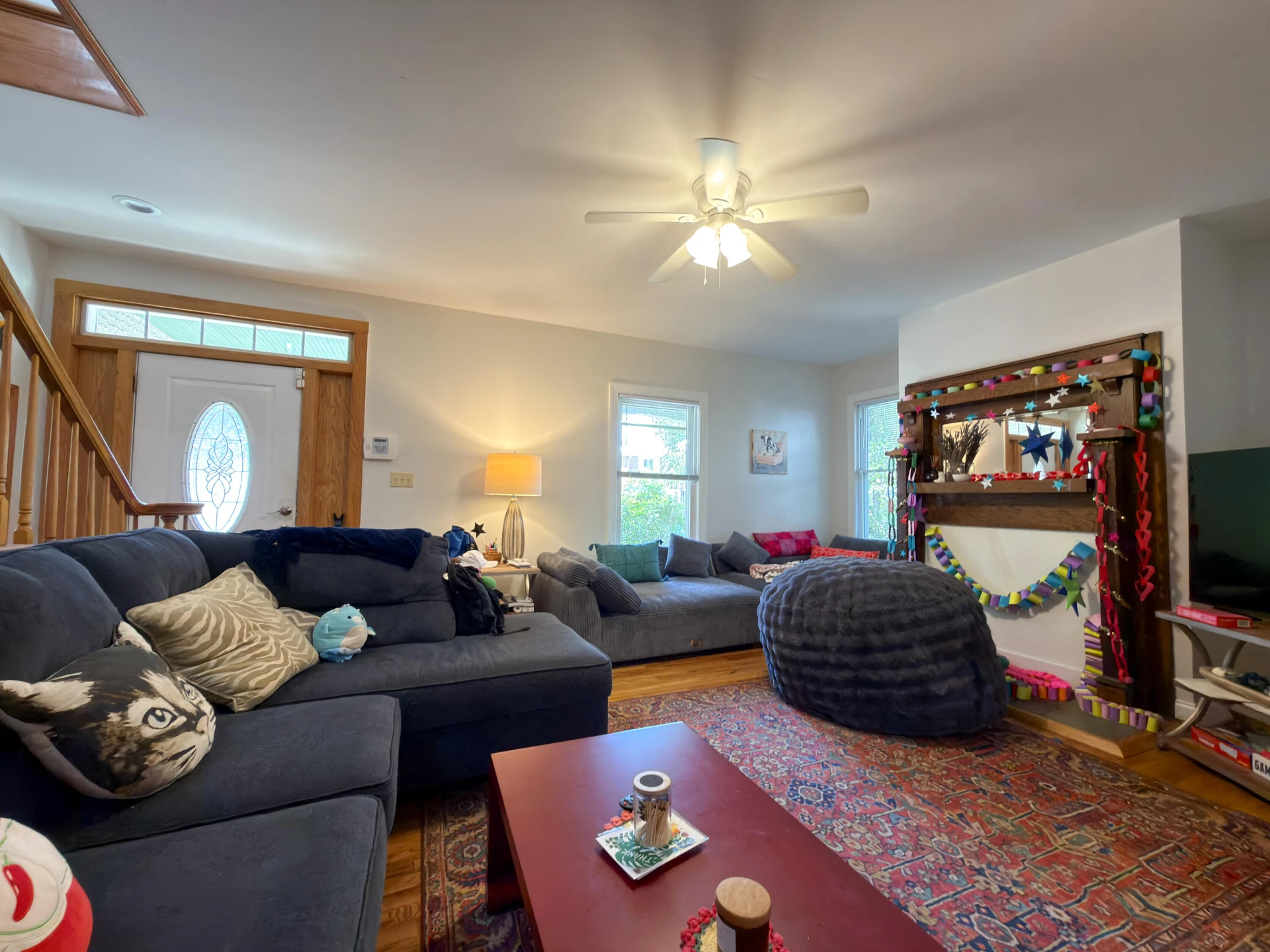 110 E HENRY St - Photo 2