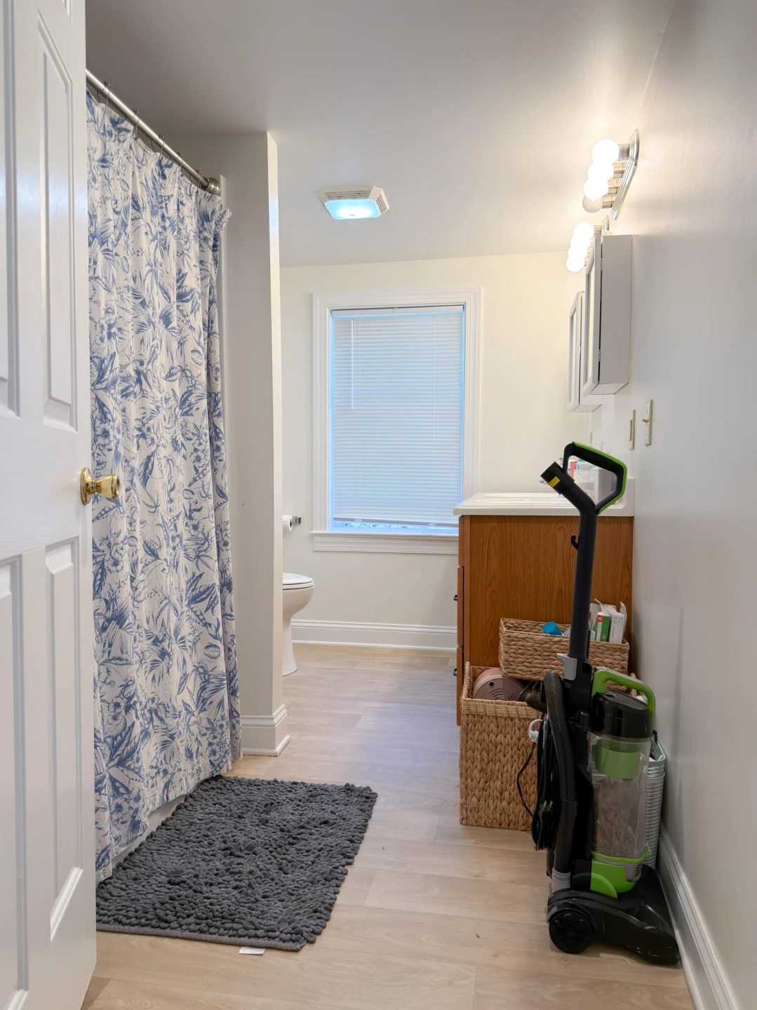 110 E HENRY St - Photo 17