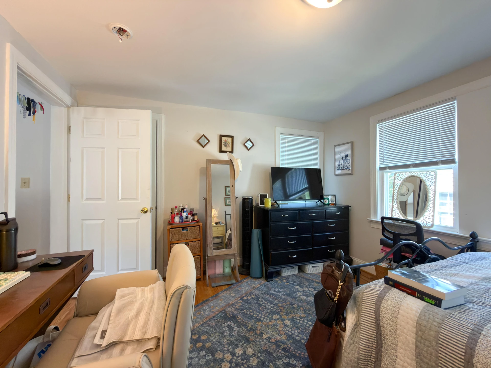 110 E HENRY St - Photo 24