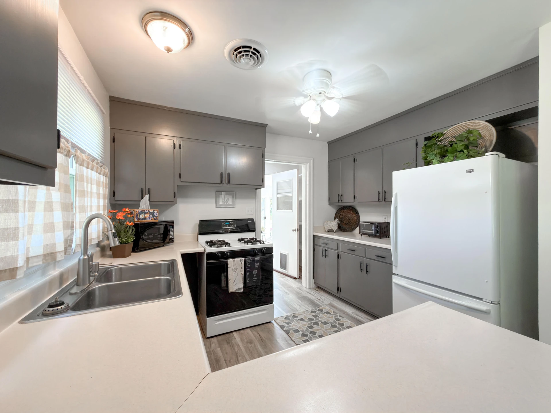 13 COUNTRY CLUB Rd - Photo 18