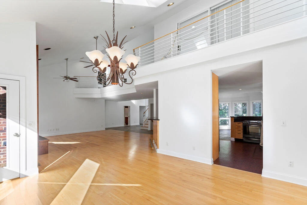 125 NICHOLAS Ln - Photo 10