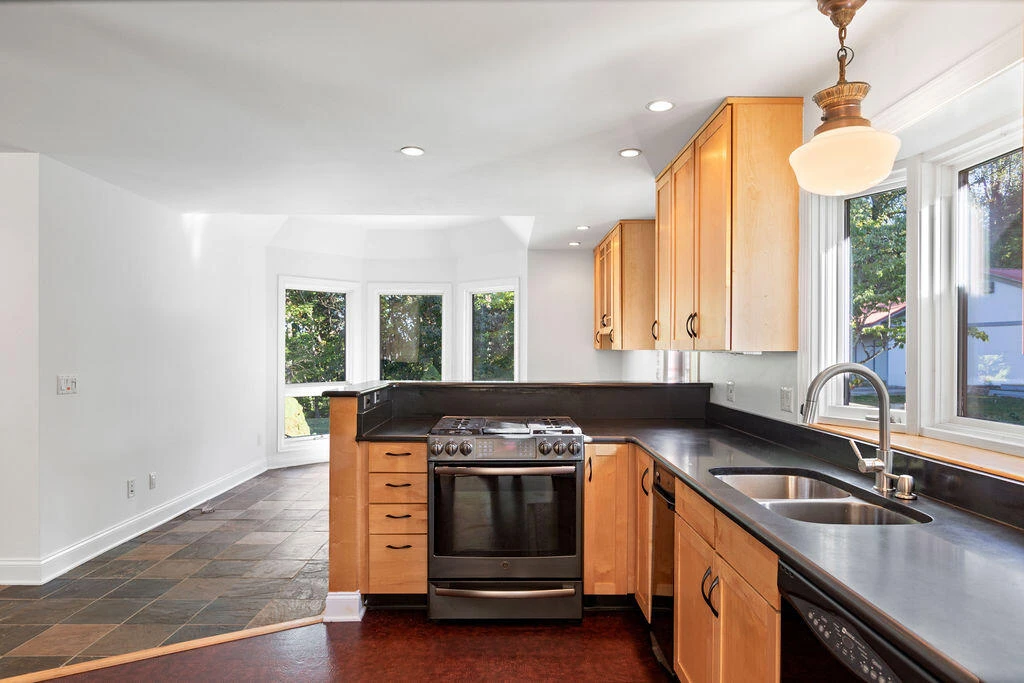 125 NICHOLAS Ln - Photo 16
