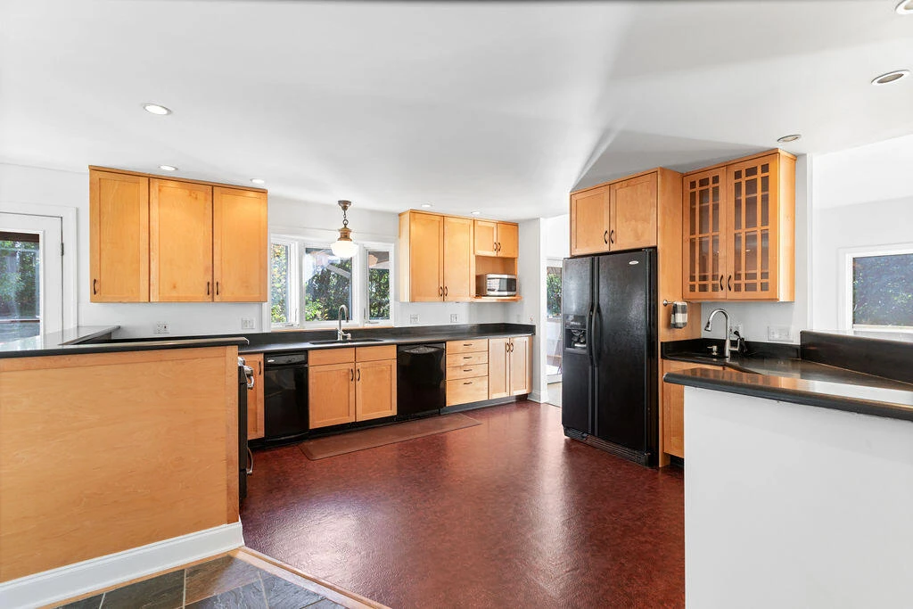 125 NICHOLAS Ln - Photo 17