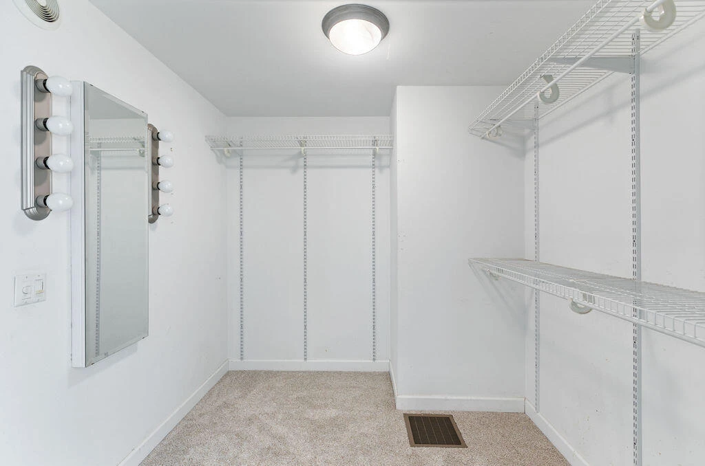 125 NICHOLAS Ln - Photo 25